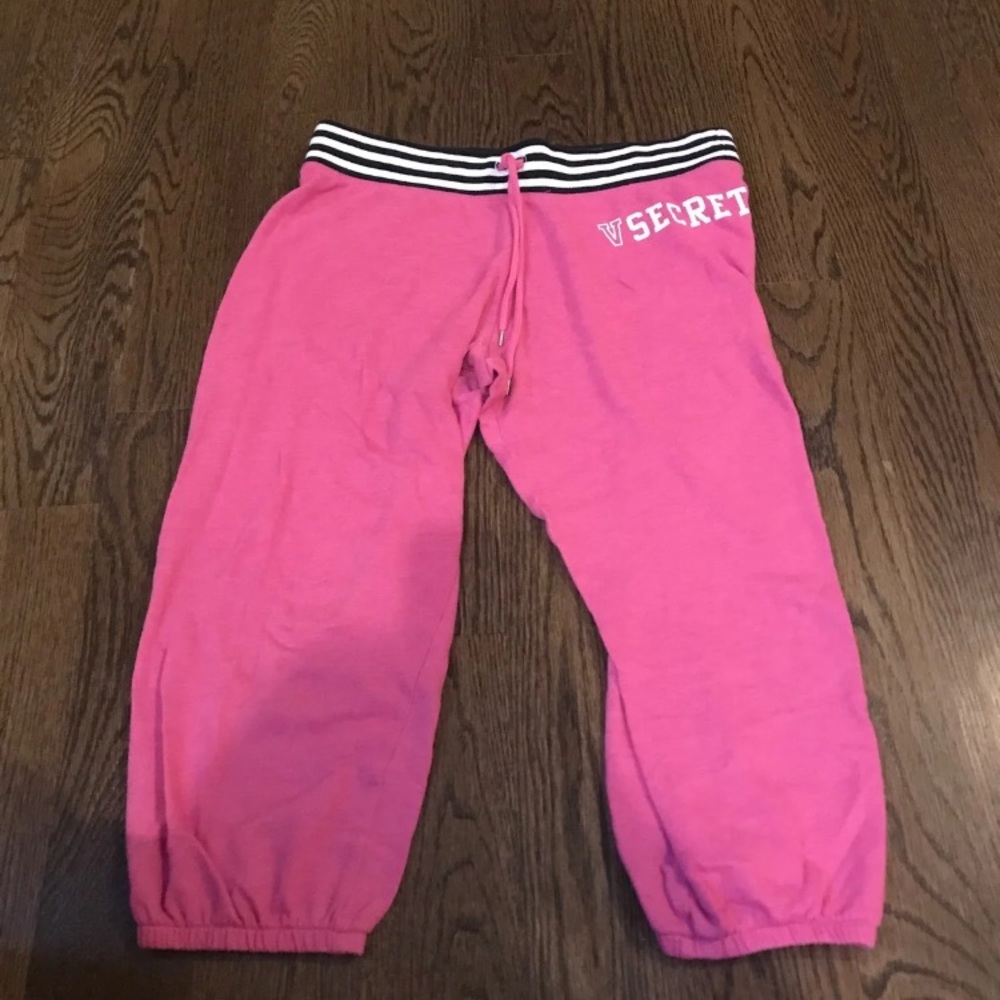 Victoria’s Secret cropped pants size small
